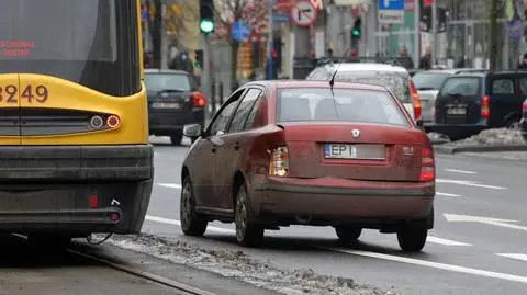 Tramwaj uderzył skodę na Marszałkowskiej