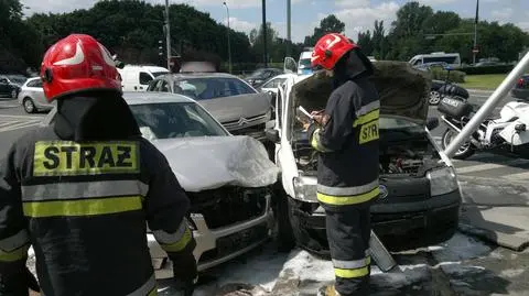 Wypadek na rondzie Jazdy Polskiej. Cztery osoby w szpitalu