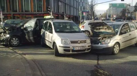 Dwie osoby ranne w wypadku na Mokotowie