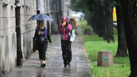 "Przydadzą się parasole". Prognoza na Wszystkich Świętych