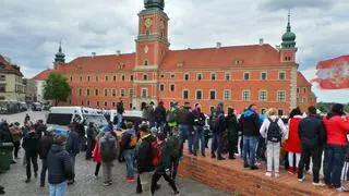 Manifestacje przy placu Zamkowym