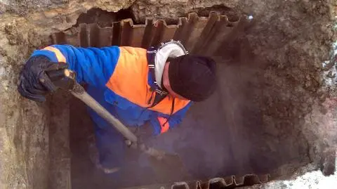 Wodociągowcy uporali się z awarią w Wesołej