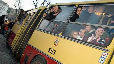 Ile osób zmieści się w ikarusie?