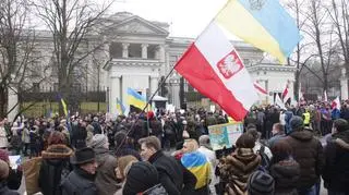 Protest przed ambasadą