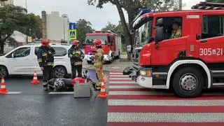 Zderzenie z udziałem motocyklisty na Pradze Północ