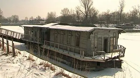 Urzędnicy nie chcą barki w Porcie Czerniakowskim