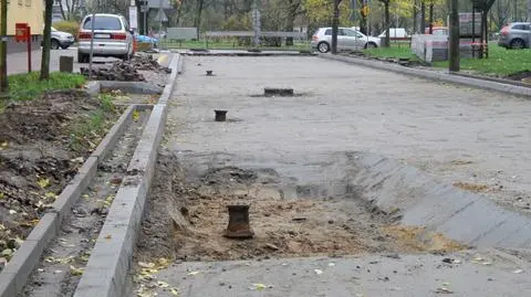 Ta dziura ostała się po "ostańcu" z alei Wojska Polskiego