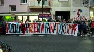 Wtorkowa manifestacja na Hożej