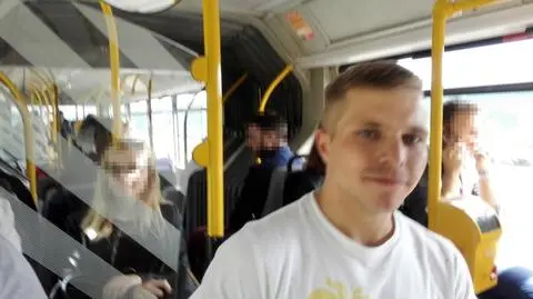 Znieważył dwie kobiety w autobusie, szuka go policja