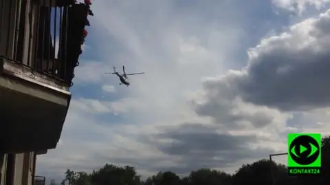Policyjny helikopter nad Białołęką