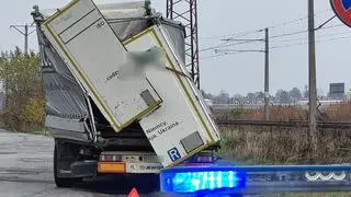 Zderzenie tira z pociągiem Kolei Mazowieckich w miejscowości Ołtarzew