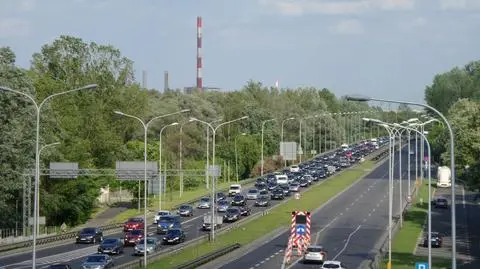 Korki w popołudniowym szczycie. Wyjazdy na długi weekend