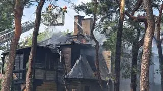 Pożar drewnianego domu w Józefowie