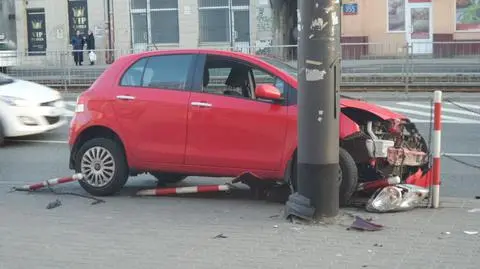 Zderzenie dwóch toyot na Grochowskiej