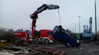 Mercedes w Kanale Żerańskim