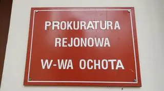 Poszukiwania zbiega w rejonie budynku Prokuratury Warszawa - Ochota