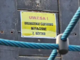 Plac zabaw w Parku Ujazdowskim wciąż zamknięty 