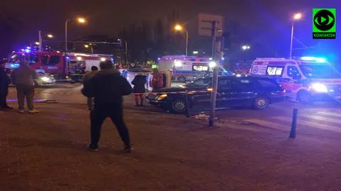 Zderzenie fiatów na Ochocie. Jedna osoba w szpitalu