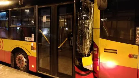 Dwa autobusy zderzyły się na Trasie Toruńskiej