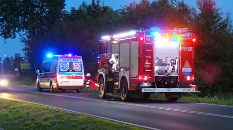 Poważny wypadek pod Legionowem. Jedna osoba zginęła, po drugą przyleciał śmigłowiec