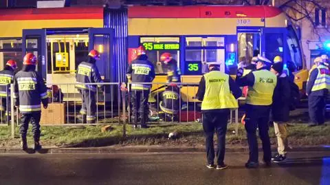 Broniewskiego, Wolska, Puławska. Trzy osoby zmarły po potrąceniu przez tramwaje