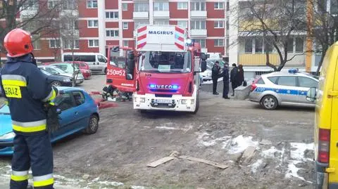 Pożar na 10. piętrze. Przed budynkiem znaleziono ciało