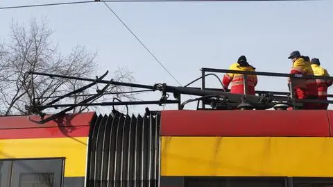 Uszkodzony tramwaj blokował ruch na Pradze