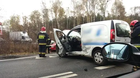 Wypadek na Żołnierskiej. Ranny kierowca