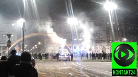 Tęcza z placu Zbawiciela znów stanęła w ogniu