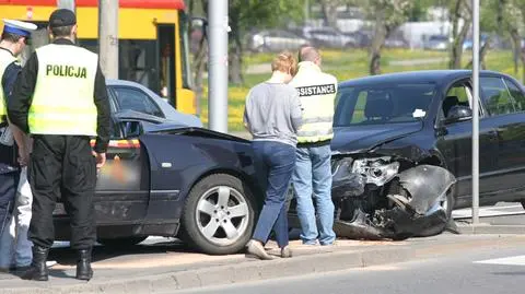 Mokotów: zderzenie taksówki ze skodą