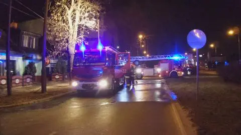 Pożar w restauracji. Strażacy musieli rozebrać dach