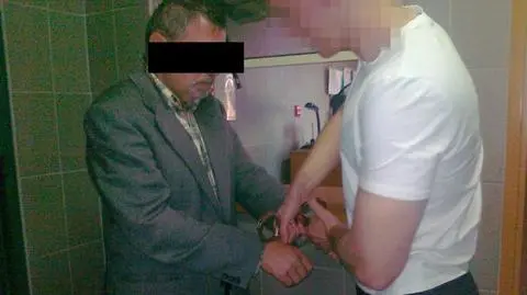 Napadł, okradł i... zgłosił się na policję