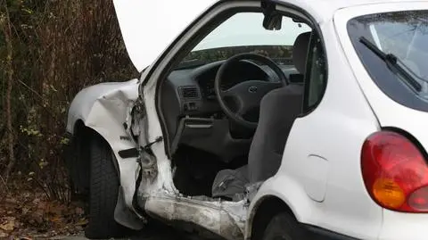 Wypadek w Wesołej. Strażacy pomagali zakleszczonej osobie