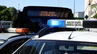 Potrącenie rowerzysty przez autobus