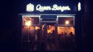 Queen Burger przy ul. Hożej