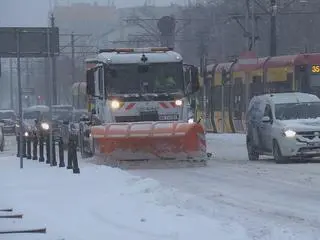 Trudne warunki drogowe na Puławskiej