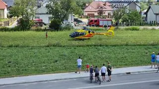 Auto uderzyło w drzewo w Nowej Woli