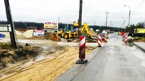 "Przez rozkopaną jezdnię dzieci nie poszły do szkoły"