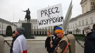 Protest przed Pałacem Prezydenckim