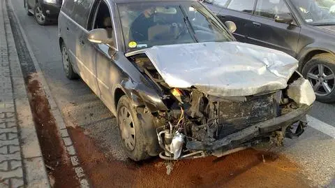 Volkswagen uderzył w tył chevroleta