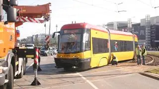 Wykolejenie tramwaju przy Galerii Mokotów