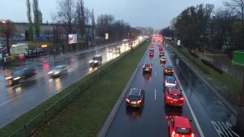 "Zielona ściana" przy Wawelskiej. Ma być ciszej i czyściej 