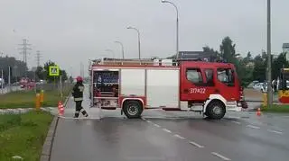 Przy ulicy Pileckiego ulatniał się gaz