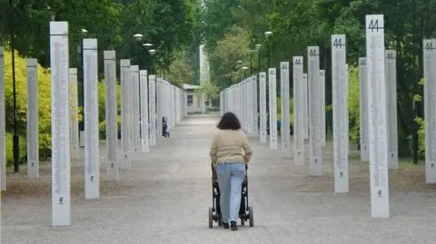 Na Wolę wróciła wystawa poświęcona cywilnym ofiarom powstania &#039;44