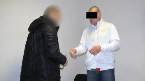 Z pistoletem i bez prawa jazdy