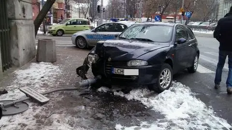 Dwie kolizje. Dwa uszkodzone sygnalizatory