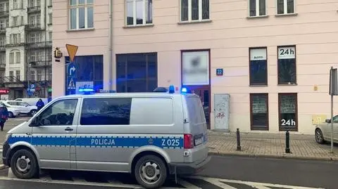 Wyszedł z kantoru, wsiadł do auta. Chwilę później stracił pieniądze