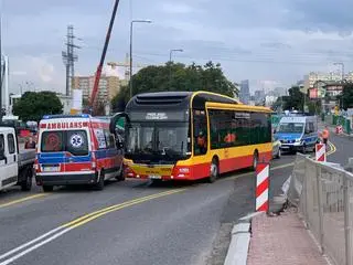 Zderzenie bmw z autobusem miejskim na Górczewskiej