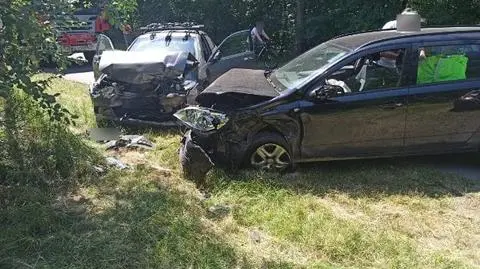 "Zjechał na przeciwległy pas, uderzył w bok jedno auto, potem czołowo drugie"