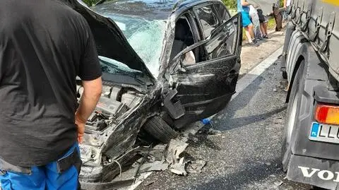 Wypadek w Górze Kalwarii. Dwie osoby ranne. Kilka godzin utrudnień na moście